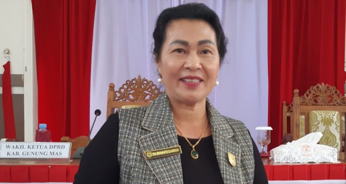 Anggota DPRD Gumas Rayaniatie Djangkan